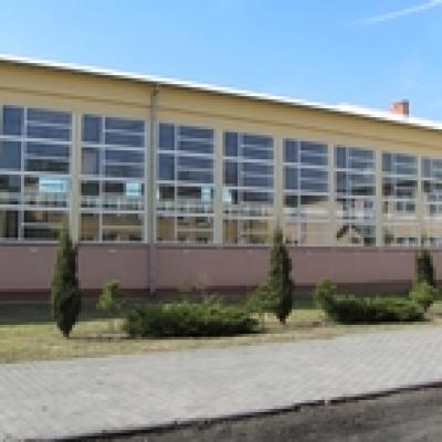 Budowa placu parkingowego przy Szkole Podstawowej i Gimnazjum w Jabłoniu