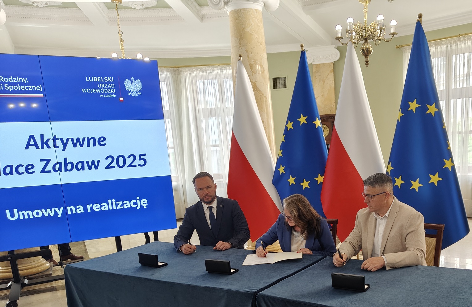 Nowoczesny plac zabaw przy żłobku „Jabłuszko” – podpisano umowę na dofinansowanie inwestycji
