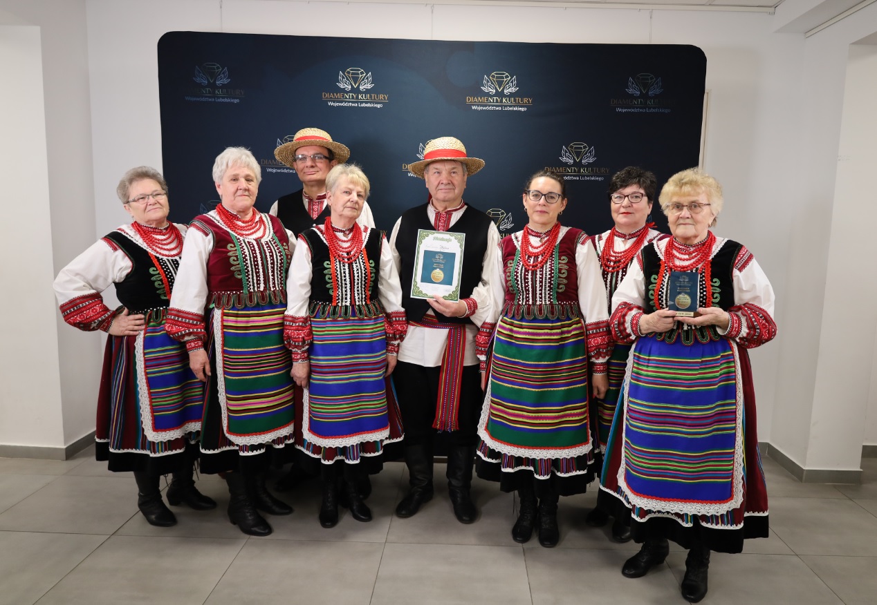 Sukces Zespołu ludowego „Kalina” z Jabłonia 