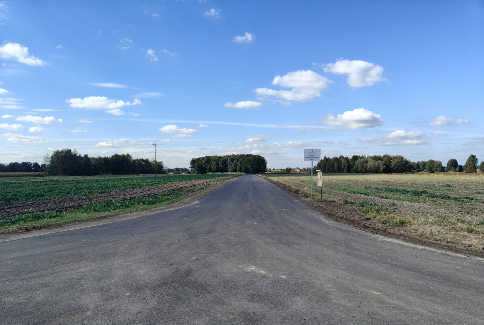 Zrealizowano kolejne zadanie w kierunku poprawy infrastruktury drogowej na terenie Gminy Jabłoń