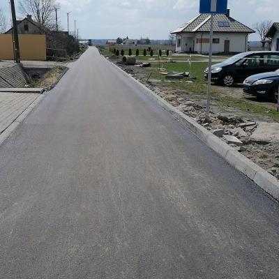 Przebudowa drogi gminnej nr KDG 103784 L (ul. Jaśminowa) w m. Jabłoń